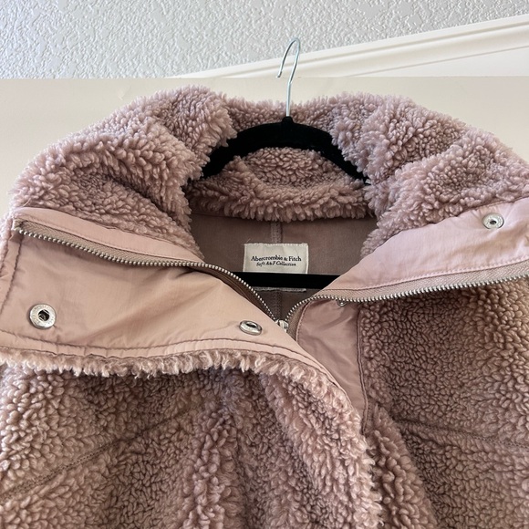 Abercrombie & Fitch Sherpa Fleece Full Zip Jacket. Teddy bear. Oversized. Cozy. - Picture 5 of 15